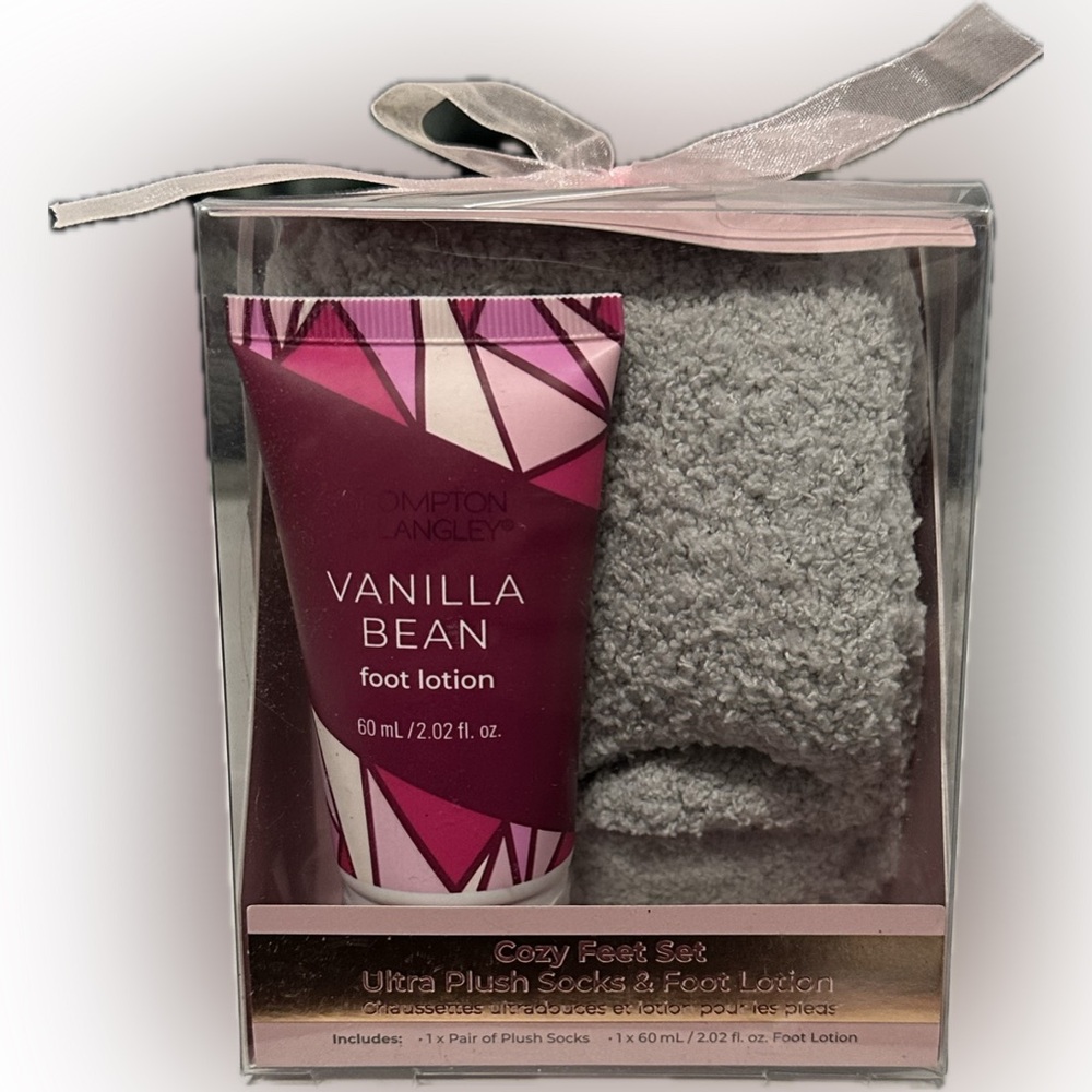 Brompton & Langley Cozy Feet Gift Set Ultra Plush Socks & Foot Lotion